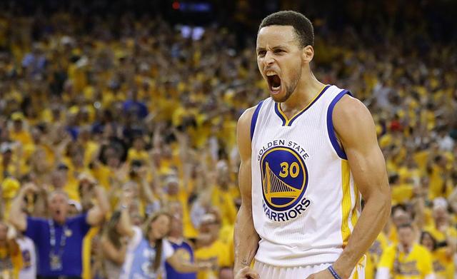 皇冠体育官网APP下载-库里对阵梅西展开拉锯大战，最终险胜对手！